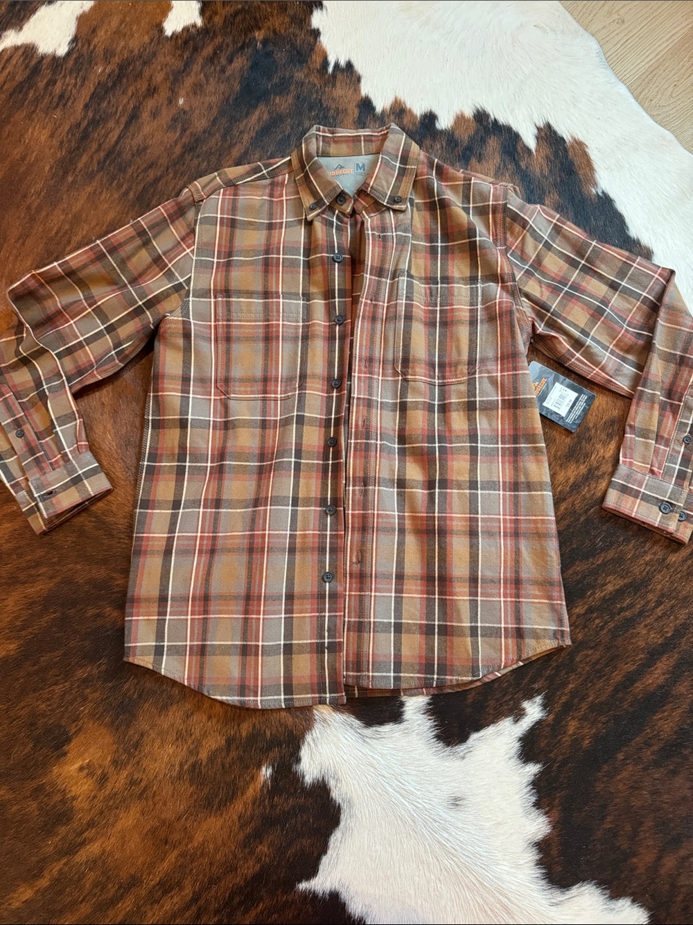 Men's Casual Plaid Button-Down Shirt in Brown and Rust